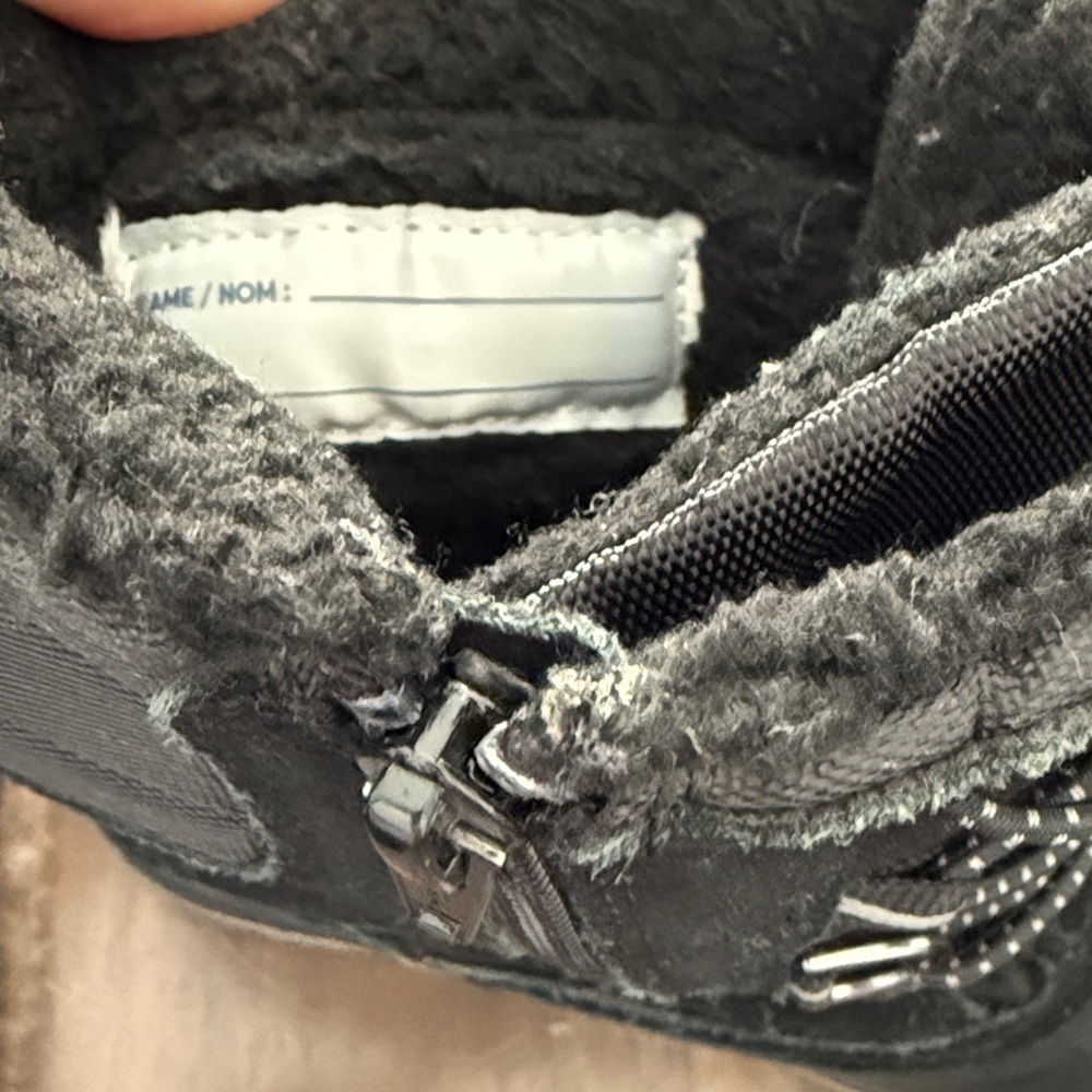 Lands’ End Black and Gray Winter Boots - Picture 7 of 8